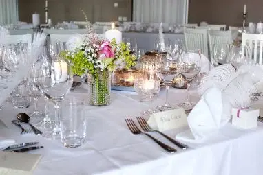 vacker bröllopsdukning i göteborg